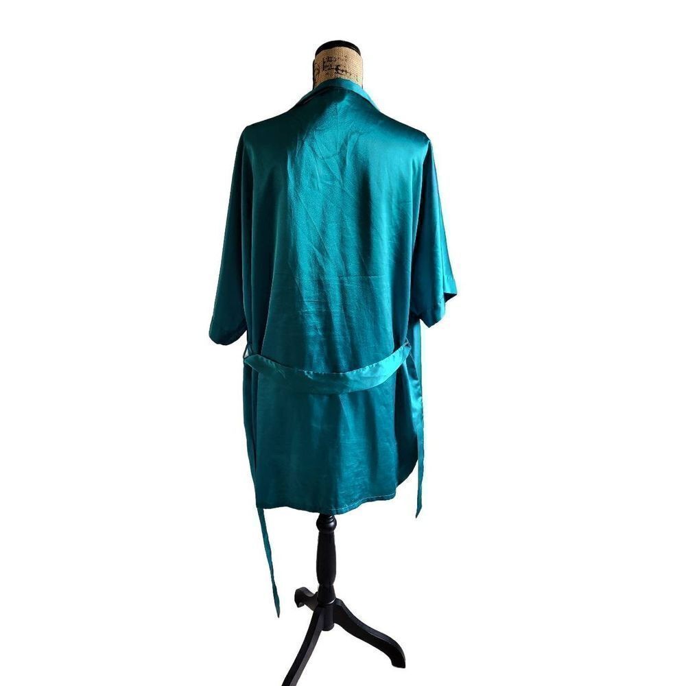 Fredericks of Hollywood Robe - Picture 2 of 6